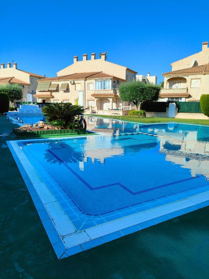 Casa De Buenos Dias Torrevieja Exterior foto