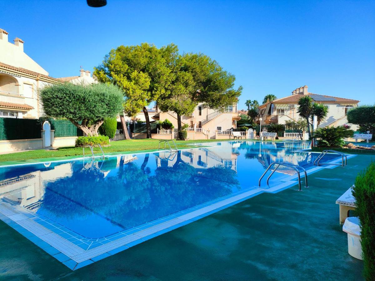 Casa De Buenos Dias Torrevieja Exterior foto